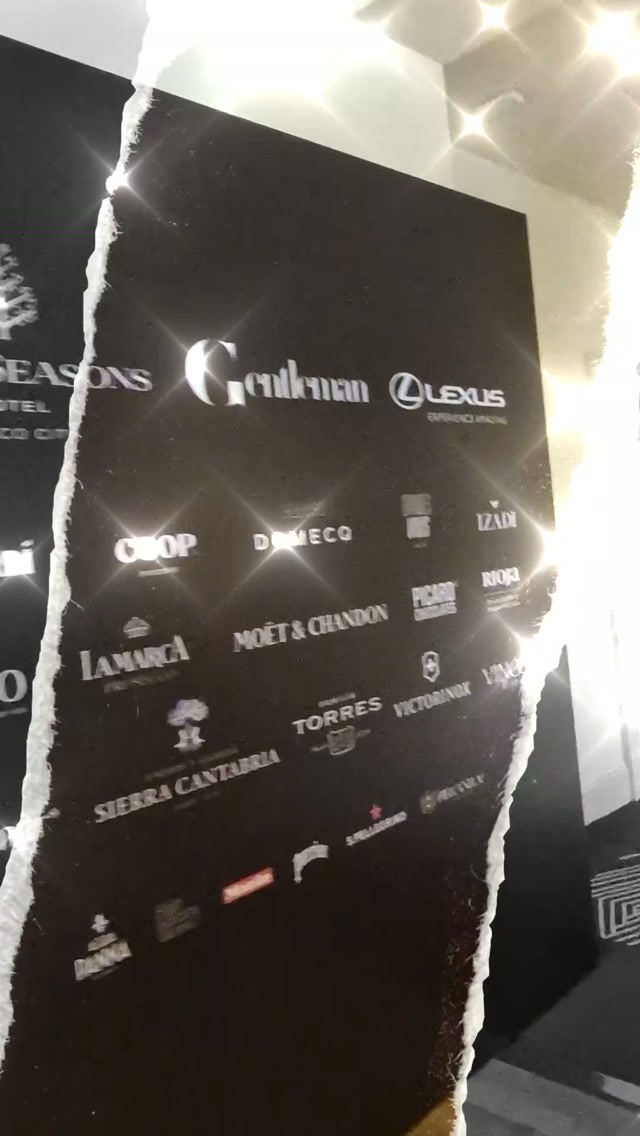 Con gran éxito se llevo acabo la quinta edición del Foro Gastronómico Gentleman Gourmet en el Four Seasons Hotel Mexico City, reuniendo a más de 650 invitados y a algunas de las voces más relevantes de la gastronomía, el vino, la mixología, la academia y la industria para conversar sobre los retos y oportunidades que están definiendo su futuro.
Fueron cuatro conversatorios que pusieron sobre la mesa temas claves para el sector: el futuro de la gastronomía y el impacto de la innovación; la identidad y proyección del vino mexicano; el auge internacional de los destilados y la mixología de agave; y el creciente reconocimiento de las cocinas de América en el escenario mundial.
Tuvimos la oportunidad de estar en dos de ellos, con grandes expositores.
LO MEJOR DEL VINO MEXICANO
Miguel Condé | Moderador
Laura Santander | Sommelier y maestra tequilera
Martin Skelton Director General | Casa Pedro Domecq
Héctor Gómez Torres | Sommelier y experto en maridaje | Quintonil
Eduardo Figueroa | Sommelier | Balcón del Zócalo
Eduardo Ayala Rodríguez | Titular de los Sectores de Bebidas, Deporte, Turismo Verde, Ciclismo y Montañismo | Secretaría de Economía
DANI GARCÍA
Chef y empresario | Grupo Dani García
@gentlemanmexico
@miguelconde75
@danigarcia7
#gentlemangourmet
#vinomexicano Con gran éxito se llevo acabo la quinta edición del Foro Gastronómico Gentleman Gourmet en el Four Seasons Hotel Mexico City, reuniendo a más de 650 invitados y a algunas de las voces más relevantes de la gastronomía, el vino, la mixología, la academia y la industria para conversar sobre los retos y oportunidades que están definiendo su futuro.
Fueron cuatro conversatorios que pusieron sobre la mesa temas claves para el sector: el futuro de la gastronomía y el impacto de la innovación; la identidad y proyección del vino mexicano; el auge internacional de los destilados y la mixología de agave; y el creciente reconocimiento de las cocinas de América en el escenario mundial.
Tuvimos la oportunidad de estar en dos de ellos, con grandes expositores.
LO MEJOR DEL VINO MEXICANO
Miguel Condé | Moderador
Laura Santander | Sommelier y maestra tequilera
Martin Skelton Director General | Casa Pedro Domecq
Héctor Gómez Torres | Sommelier y experto en maridaje | Quintonil
Eduardo Figueroa | Sommelier | Balcón del Zócalo
Eduardo Ayala Rodríguez | Titular de los Sectores de Bebidas, Deporte, Turismo Verde, Ciclismo y Montañismo | Secretaría de Economía
DANI GARCÍA
Chef y empresario | Grupo Dani García
@gentlemanmexico
@miguelconde75
@danigarcia7
#gentlemangourmet
#vinomexicano